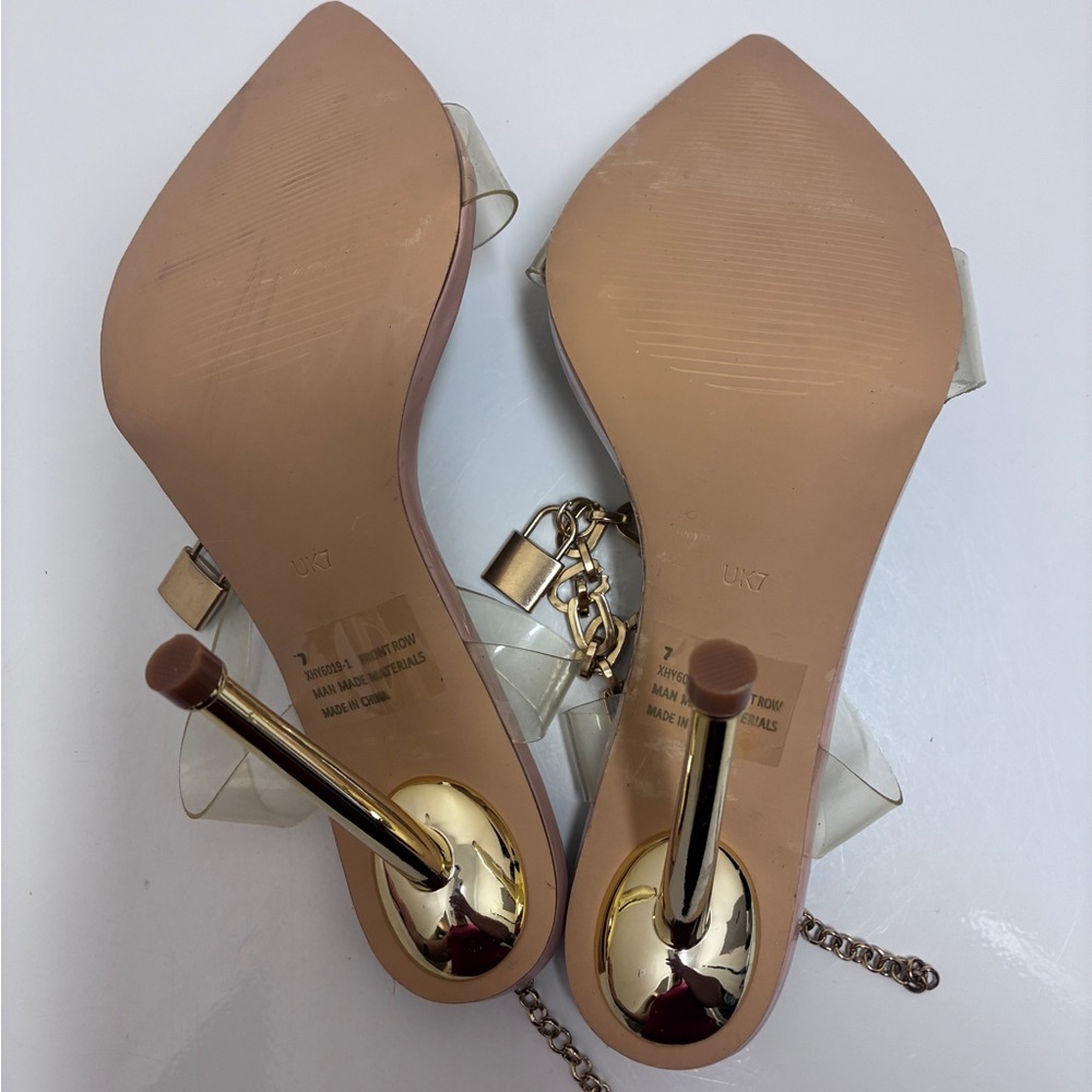 EGO Nude Heels with‎ Gold Chain Accent - Picture 2 of 2